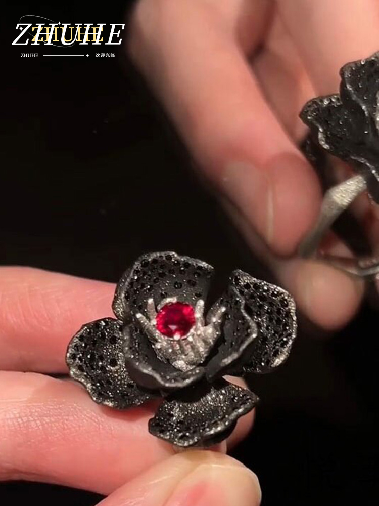 Antique Dark Floral Red Centra - Men'S Victorian Accessories 评论和价格