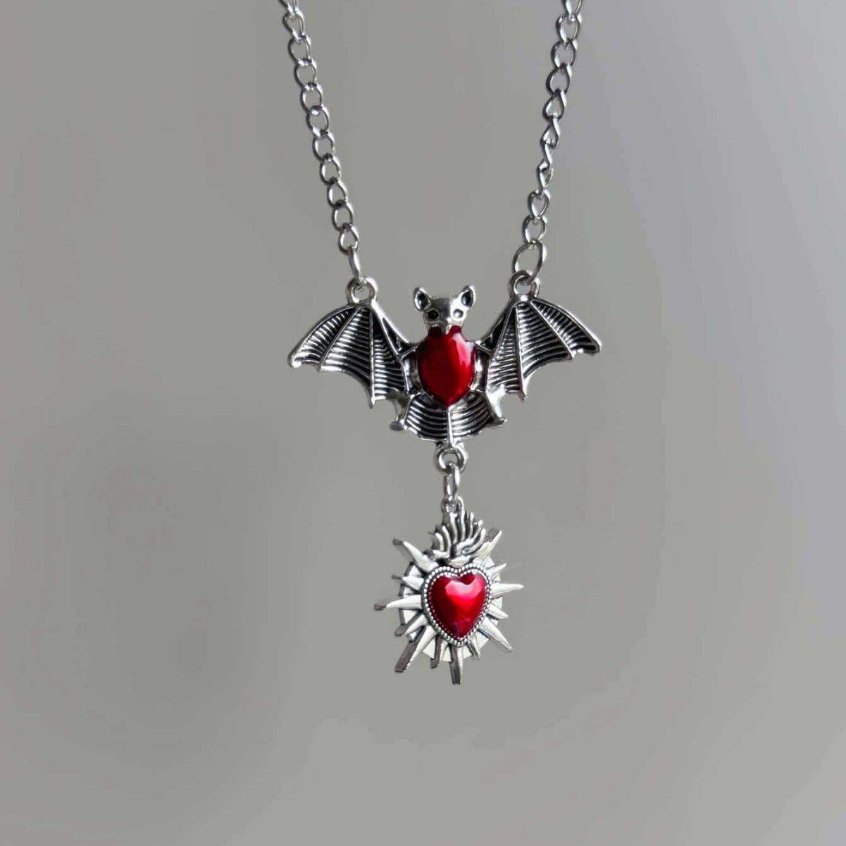 Spike Heart Bat Necklace, Goth - Men'S Victorian Accessories 评论和价格
